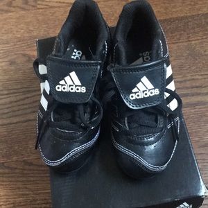 Adidas boys baseball shoes